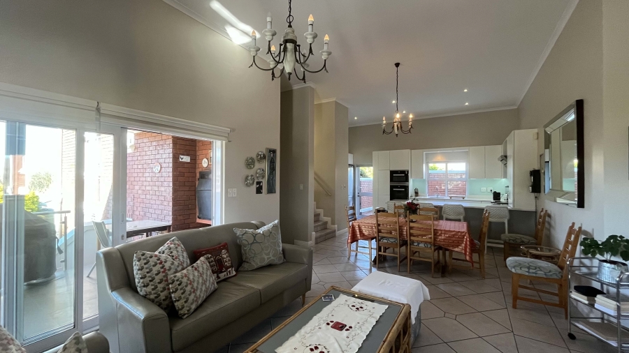 3 Bedroom Property for Sale in Van Riebeeckshof Western Cape